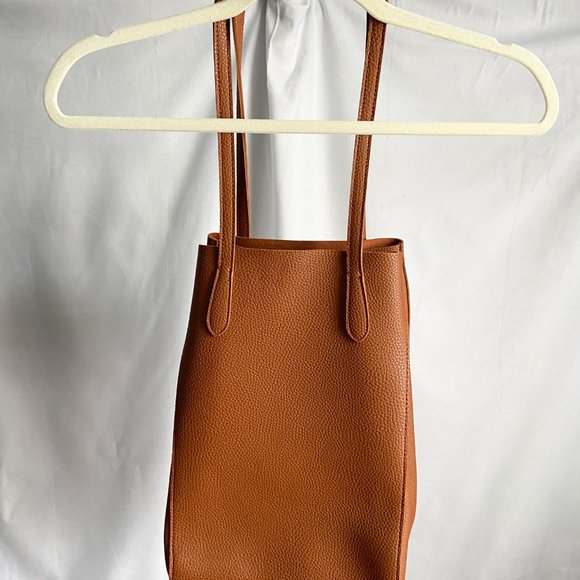 Kitten Pocket Shoulder Tote from Cat Lady Box, leather shoulder bag, leather bag - Picture 4 of 7